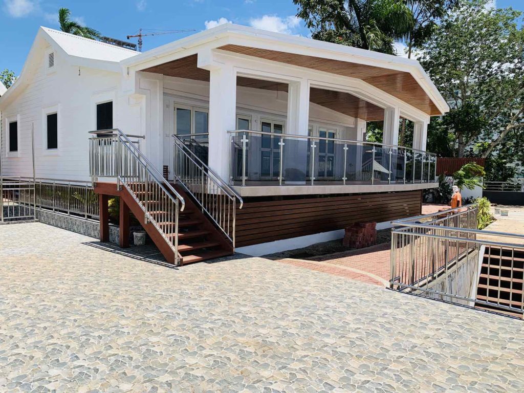 Executive Residence at Desvouex Road, Suva. gallery